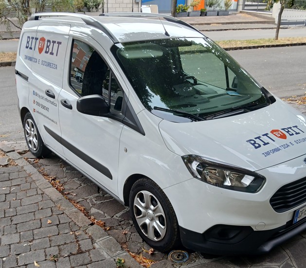 Furgone di intervento Bit by Bit